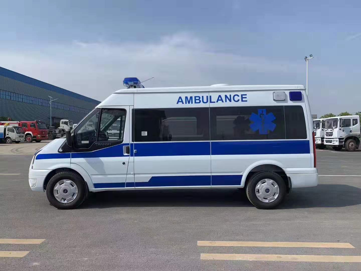 福特新世代V348救護(hù)車(chē)(長(zhǎng)軸中頂)