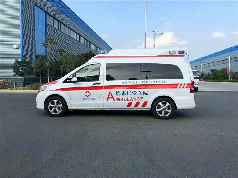 奔馳新威霆救護(hù)車(chē)(高頂)圖片3