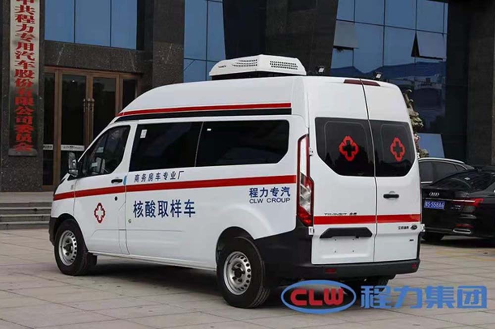 福特全順V362核酸取樣檢測(cè)車(chē)圖片3