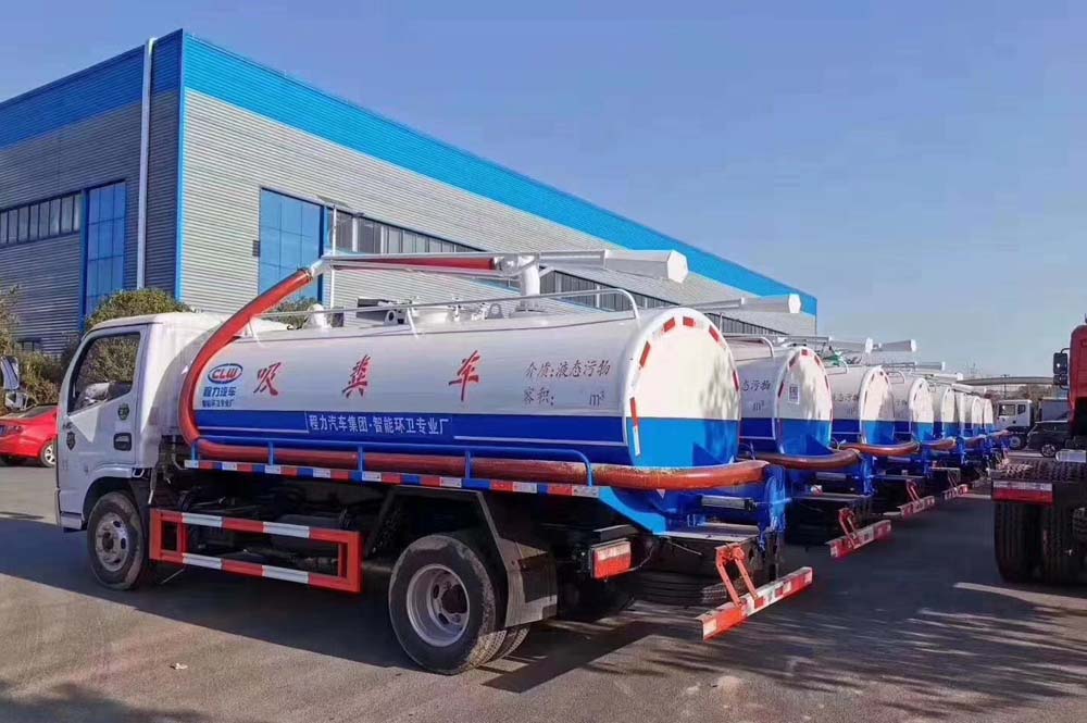 東風(fēng)多利卡國(guó)六5方吸糞車圖片5